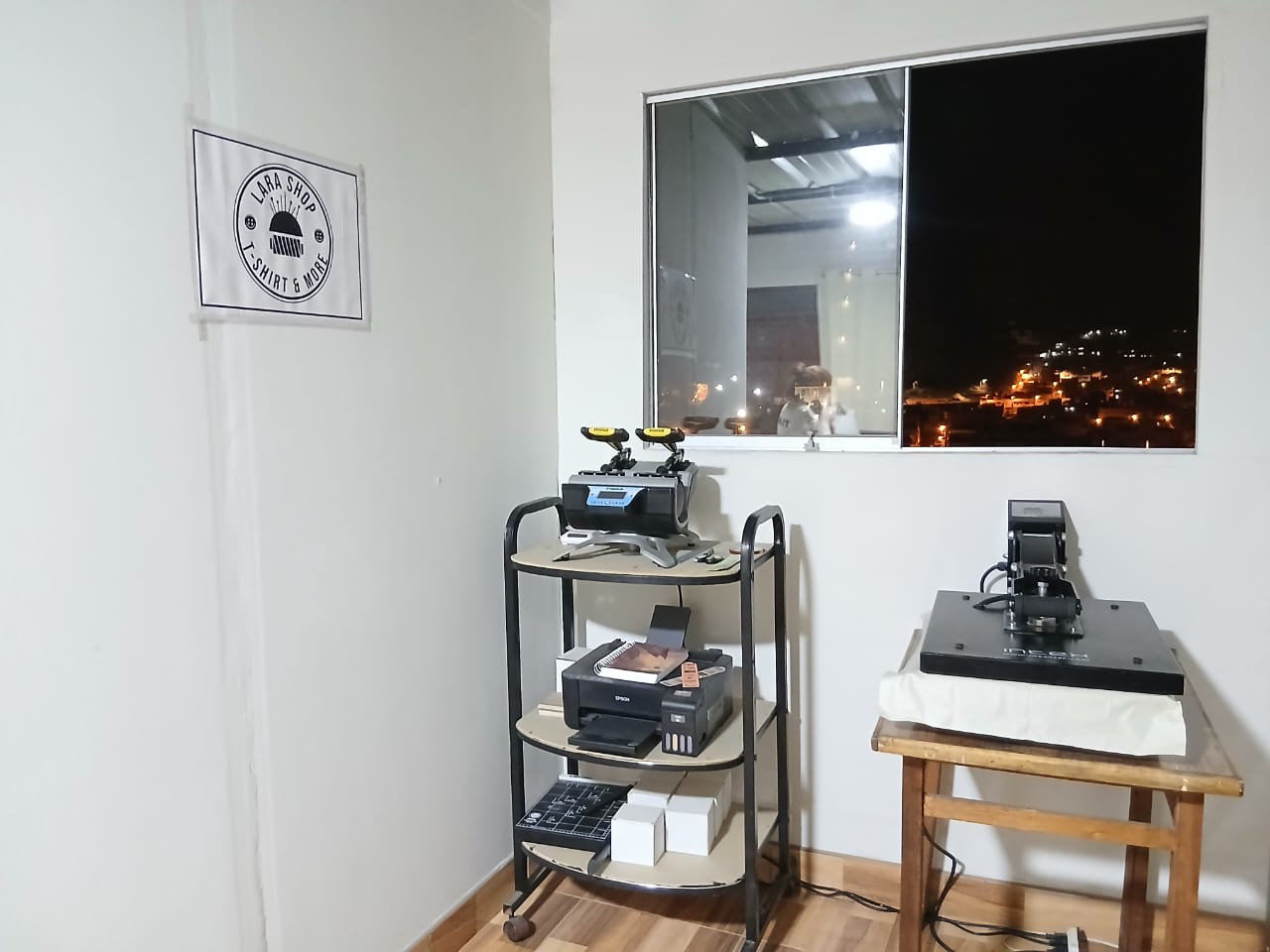 LARASHOP T-SHIRT & MORE